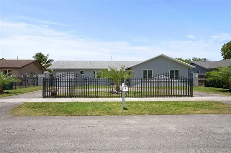 13453 SW 256th Terrace Homestead FL 33032