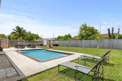 13453 SW 256th Terrace Homestead FL 33032