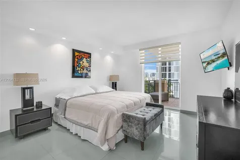 17555 Atlantic Boulevard Sunny Isles Beach FL 33160