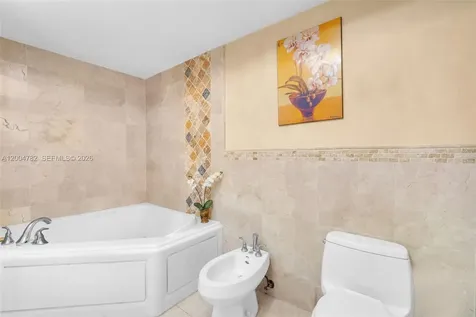 17555 Atlantic Boulevard Sunny Isles Beach FL 33160