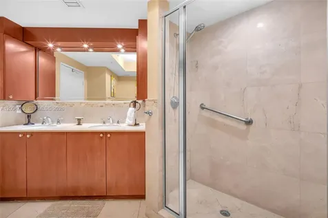17555 Atlantic Boulevard Sunny Isles Beach FL 33160