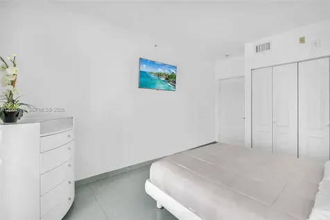 17555 Atlantic Boulevard Sunny Isles Beach FL 33160