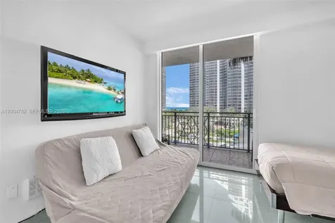 17555 Atlantic Boulevard Sunny Isles Beach FL 33160