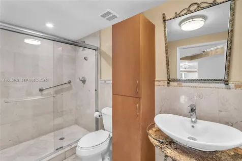 17555 Atlantic Boulevard Sunny Isles Beach FL 33160