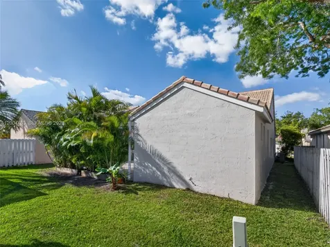 875 Savannah Falls Drive Weston FL 33327