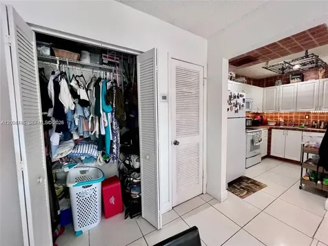 17530 NW 68th Avenue Hialeah FL 33015