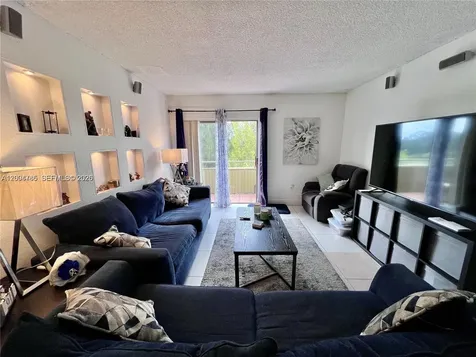 17530 NW 68th Avenue Hialeah FL 33015