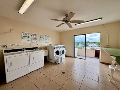 17530 NW 68th Avenue Hialeah FL 33015