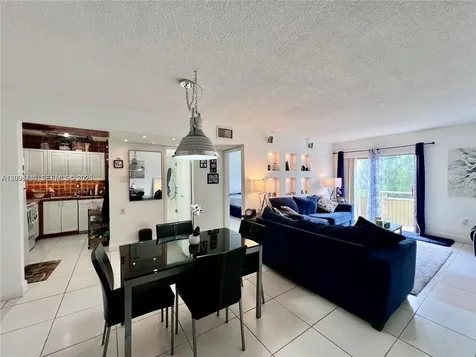 17530 NW 68th Avenue Hialeah FL 33015