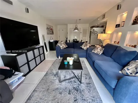 17530 NW 68th Avenue Hialeah FL 33015