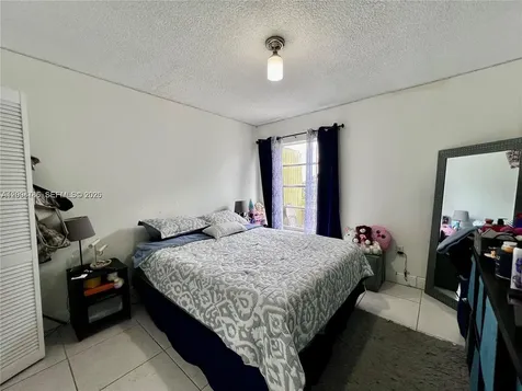 17530 NW 68th Avenue Hialeah FL 33015