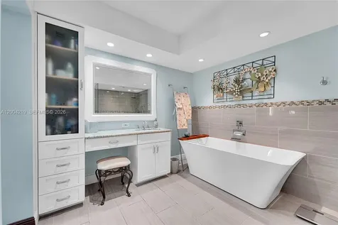 8370 NW 185th Street Hialeah FL 33015