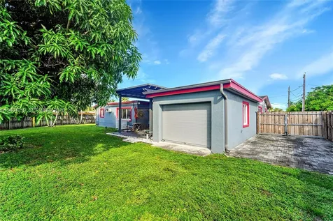 8370 NW 185th Street Hialeah FL 33015