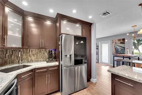 8370 NW 185th Street Hialeah FL 33015