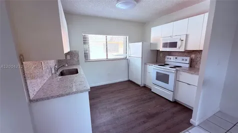 6370 W 27th Court Hialeah FL 33016