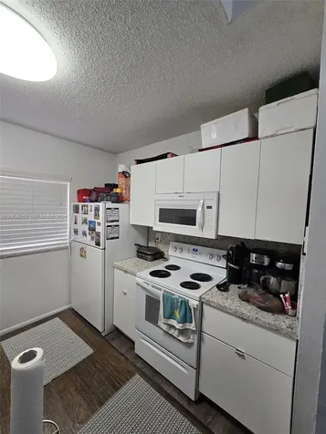 6370 W 27th Court Hialeah FL 33016