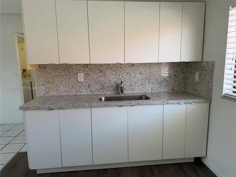 6370 W 27th Court Hialeah FL 33016