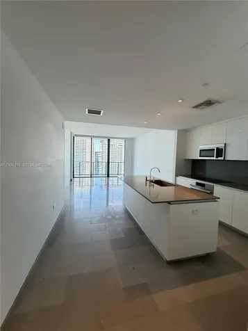 68 SE 6th Street Miami FL 33131