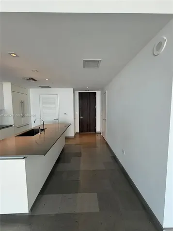 68 SE 6th Street Miami FL 33131