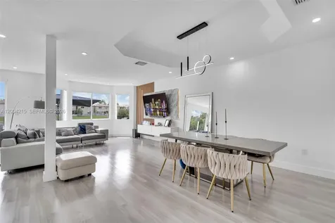 11462 NW 69th Terrace Doral FL 33178