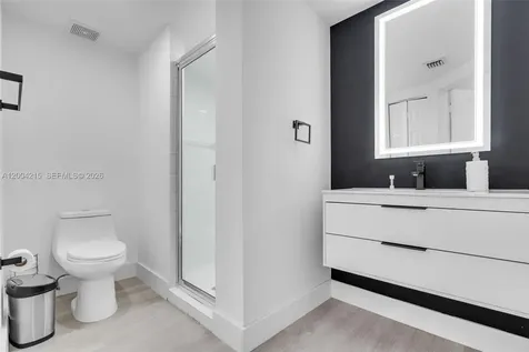 11462 NW 69th Terrace Doral FL 33178
