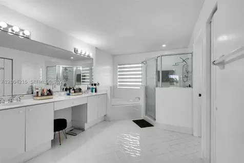 11462 NW 69th Terrace Doral FL 33178