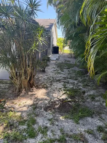 1325 SW 28th Cape Coral FL 33914