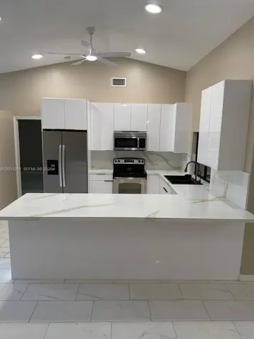 1325 SW 28th Cape Coral FL 33914
