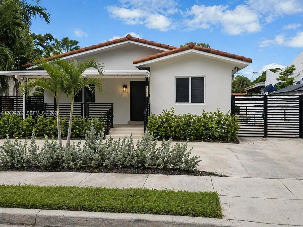 426 SW 26th Road Miami FL 33129