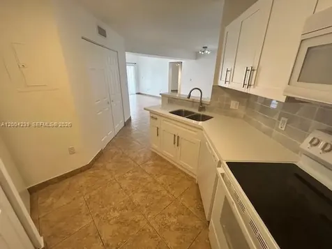 6292 NW 186th Street Hialeah FL 33015