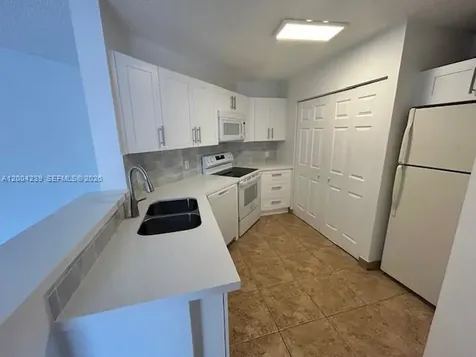 6292 NW 186th Street Hialeah FL 33015