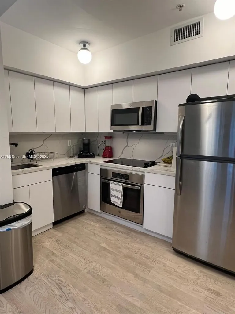 810 7th Street Miami Beach FL 33139