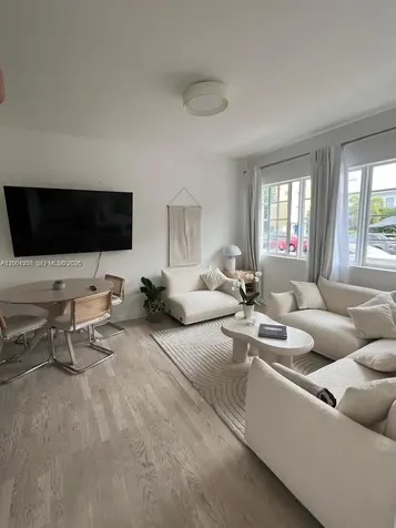 810 7th Street Miami Beach FL 33139