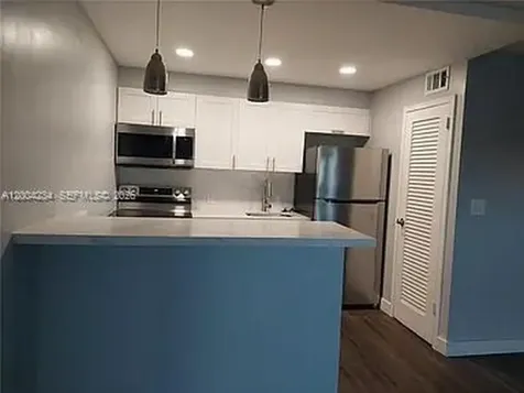 2200 E Hallandale Beach Boulevard Hallandale Beach FL 33009