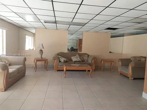 2200 E Hallandale Beach Boulevard Hallandale Beach FL 33009