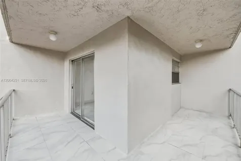140 NW 14th Avenue Miami FL 33125