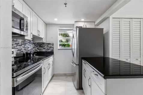 140 NW 14th Avenue Miami FL 33125