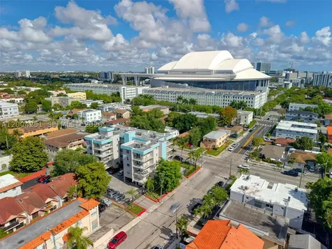 140 NW 14th Avenue Miami FL 33125