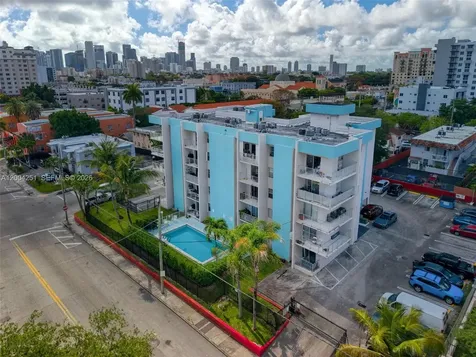 140 NW 14th Avenue Miami FL 33125