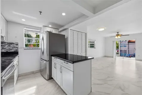140 NW 14th Avenue Miami FL 33125