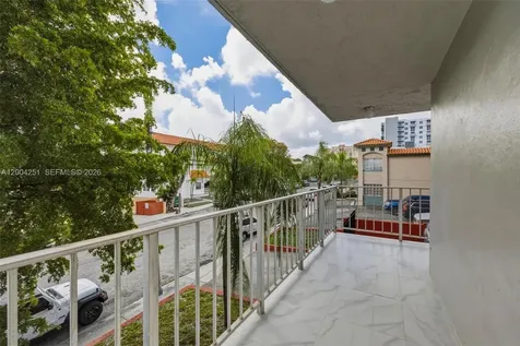 140 NW 14th Avenue Miami FL 33125