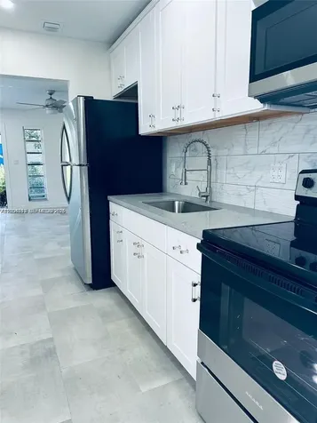 213 SW 1st Court Dania Beach FL 33004