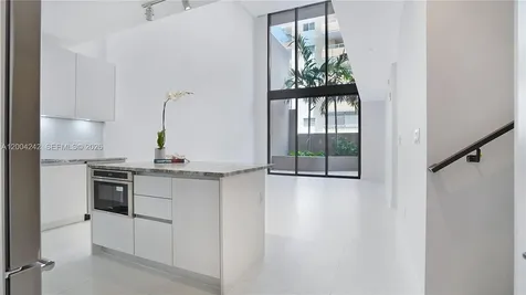 3034 Oak Avenue Miami FL 33133