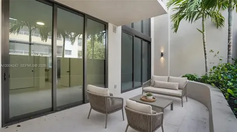 3034 Oak Avenue Miami FL 33133