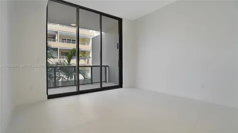 3034 Oak Avenue Miami FL 33133