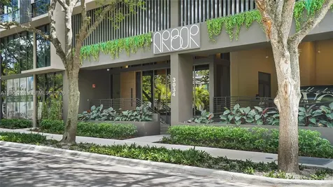 3034 Oak Avenue Miami FL 33133