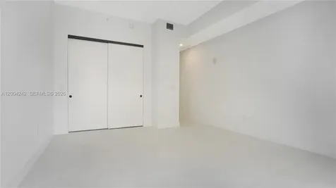 3034 Oak Avenue Miami FL 33133