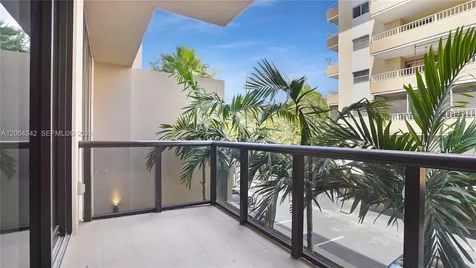 3034 Oak Avenue Miami FL 33133