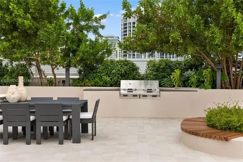 3034 Oak Avenue Miami FL 33133