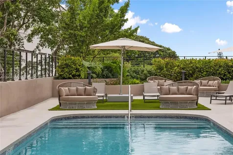 3034 Oak Avenue Miami FL 33133